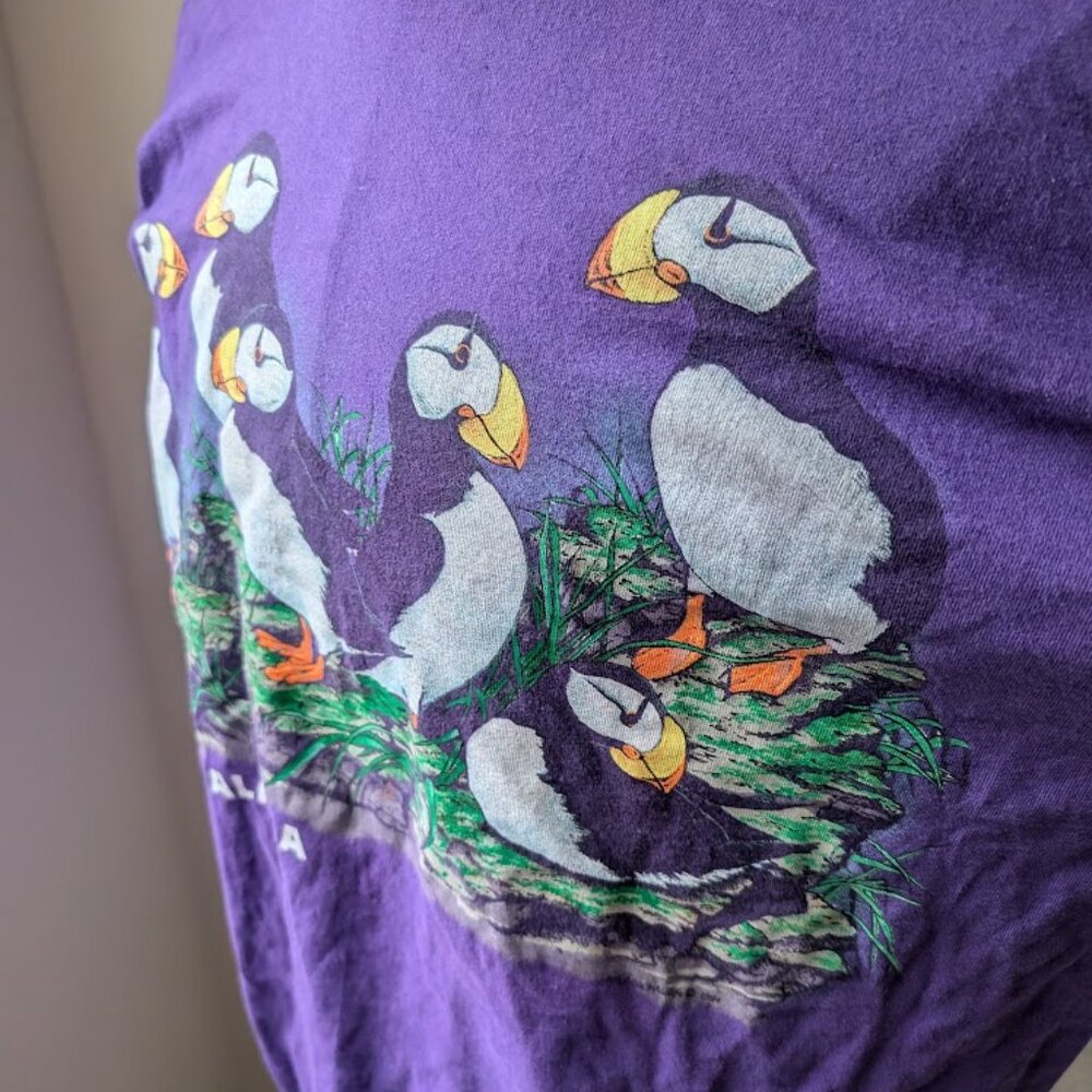 Vtg XL Alaska Puffin Purple Tee Graphic like new! - Picture 7 of 7